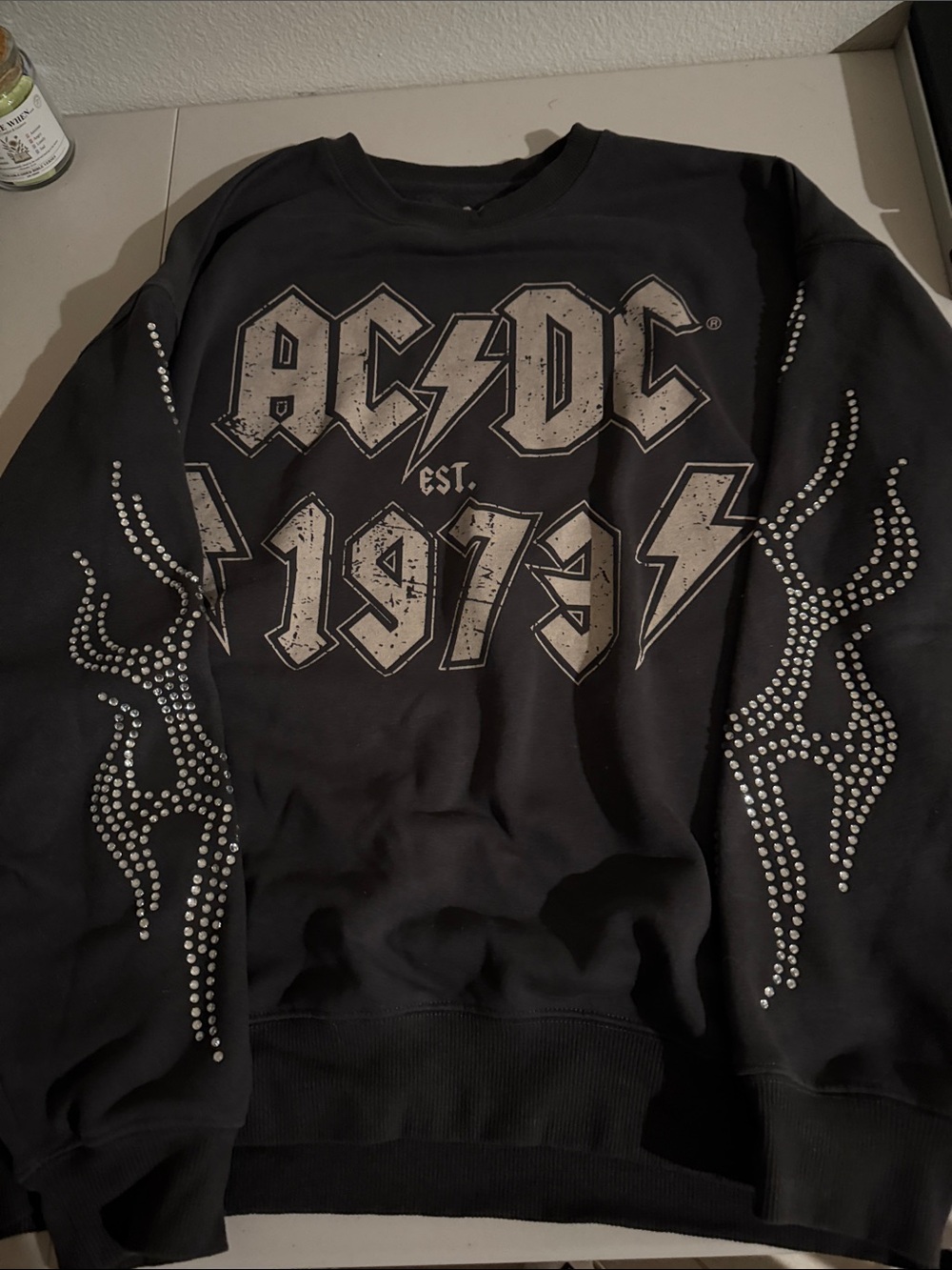 AC/DC Black Crewneck Sweatshirt with Silver Stud Flame Details women’s no stains